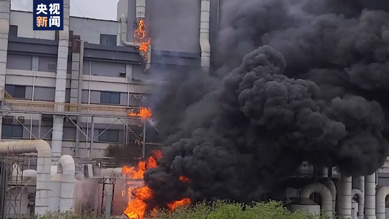 上海一企业厂房火灾造成8人遇难 应急管理部：提级调查