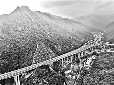 京礼高速“华北第一高陡边坡”完成生态修复
