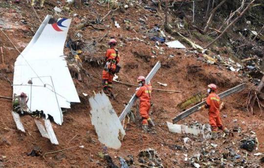 东航坠机事故搜寻搜救进度如何、难点在哪？