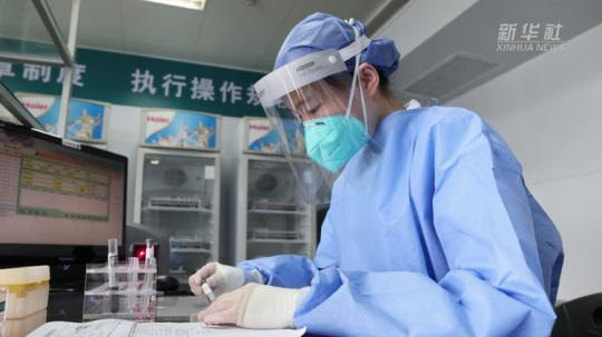 上海战疫看点｜“熊猫血”患者生命接力抢救记
