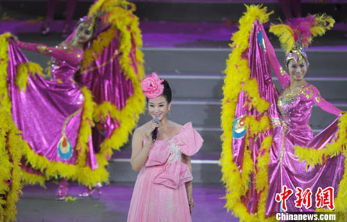 新疆国际民族舞蹈节开幕 众星璀璨乌鲁木齐