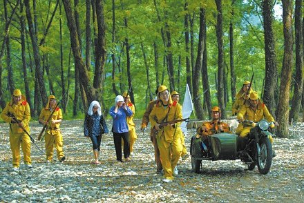 点图查看下一页 白岩松评砸“日本开拓团”碑:不值、不用,也不提倡(3)