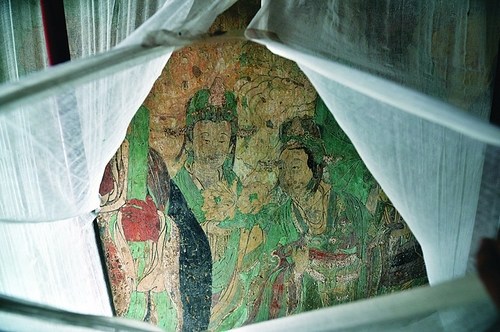 国宝北岳庙壁画修复:清理鸟类粪便为第一步