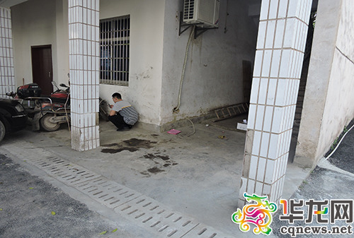 重庆男子蹲守墙角蹭WiFi居民疑其是小偷报警（图）