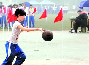北京中考体育今天测试 绕标志物运球最难拿分