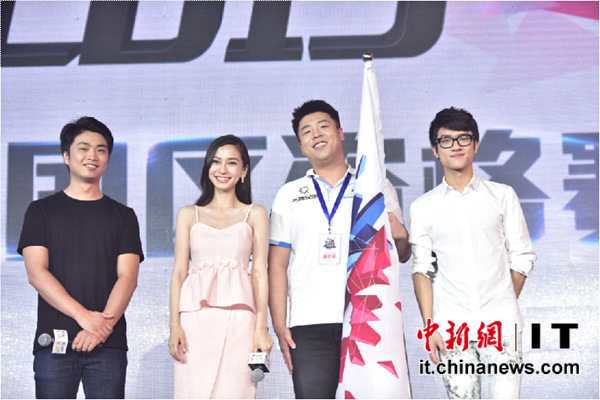 WCA2015中国区资格赛上海开幕 六大项目总决