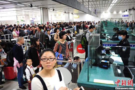 香港入境处：劳动节假期预计约356万人次进出香港