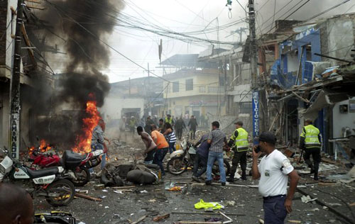 哥伦比亚一警察局外发生车弹爆炸 6死71伤(图