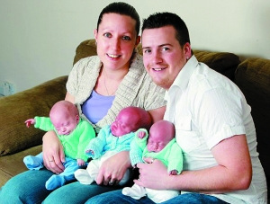 一孕妇提前15周诞下三胞胎 婴儿经照料存活(图