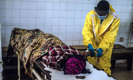 美官员称埃博拉病毒仍占上风 但可有效控制