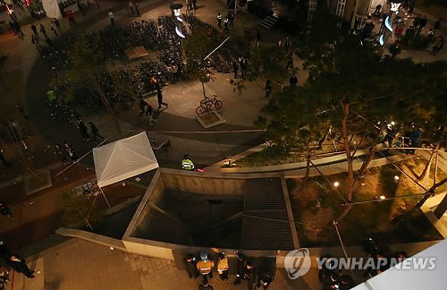 韩国演出场地发生通风口坍塌事故致16死10重伤