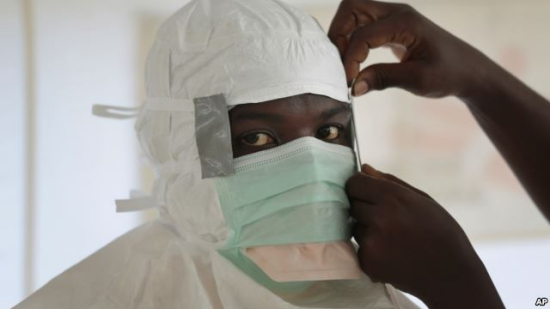 西非国家利比里亚力争在圣诞节遏制住埃博拉疫情