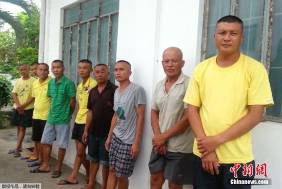 菲律宾审判9名被扣中国渔民 每人罚款10.3万美元 