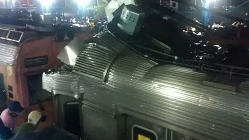 巴西里约热内卢州两列火车相撞40余人受伤（图）