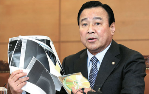 韩总理涉贪腐案引朝野争论 在野党提总理解聘案