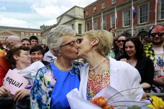 爱尔兰全民公决 62%赞成同性恋婚姻合法化(图