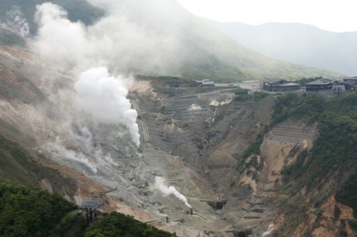 日本箱根山火山地震近2000次或将长期处于警戒