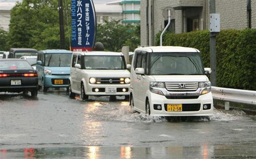 日本九州地区暴雨致29.8万人紧急避难2人失踪