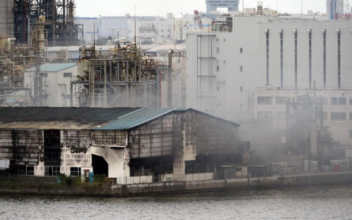 日本川崎市一钢铁厂发生火灾起火时工厂未开工