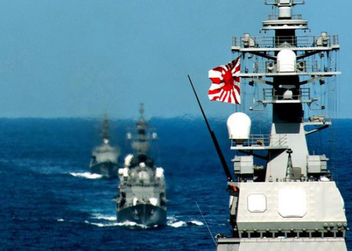 韩媒：日军舰挂“旭日旗”进入韩海军基地引争议 