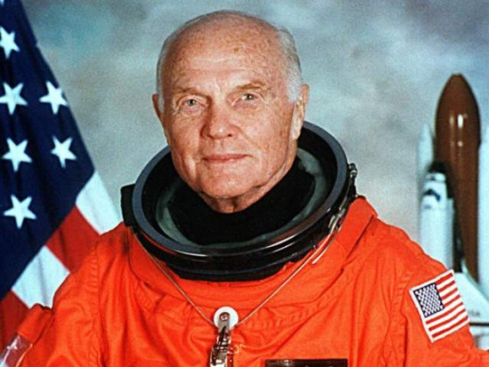美国首位绕地球飞行的太空人去世特朗普发文缅怀