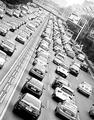专家支招改善北京交通 进城缴税购车申请或可