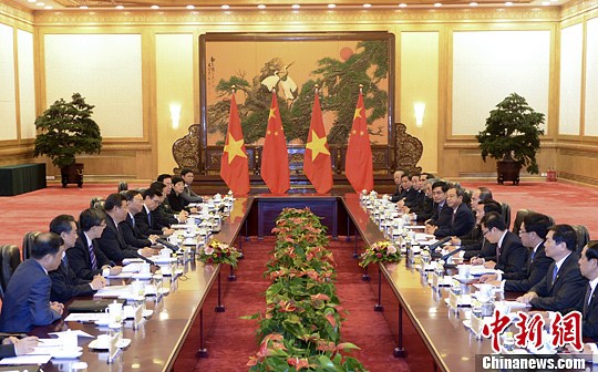 习近平与越南国家主席会谈：防止南海问题国际化