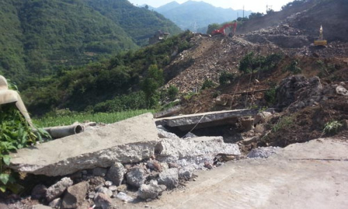 三峡库区被冲毁水电站负责人:电站赚钱危险也