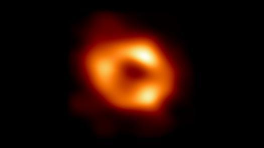 依�f像“甜甜圈” 天文�W家公布�y河系中心黑洞的首��照片