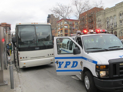 纽约华人区连发两起巴士车祸
