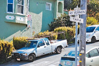旧金山警察狂追十街口抓劫匪 遭抢华裔消失难