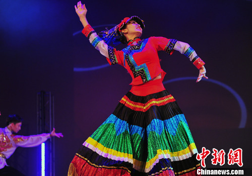 1月8日晚，作为2016年“文化中国·四海同春”访演活动的开篇之作，“四海同春”艺术团在日本名古屋市举行了首场演出，收获满堂彩。