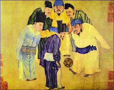 历史悠久的中国古代蹴鞠文化:世界杯足球的起