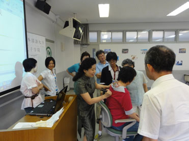 日本关西外国语大学孔子学院举办中医养生体验