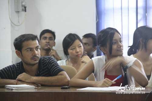 印度汉语教学圆桌会议召开 汉语需求旺但资源