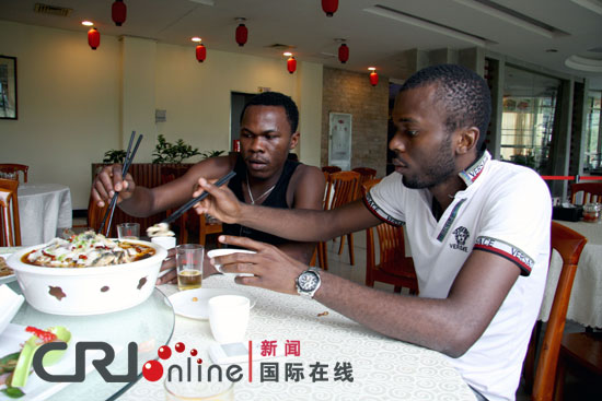 非洲人在广州:外贸大学里的非洲留学生(图)