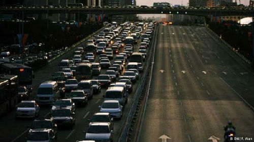 德媒:世卫组织称中国每年超20万人死于交通事