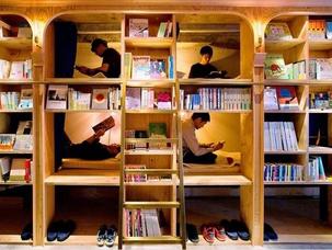 日本出现可住宿书店:随意看书 犯困躺下就睡