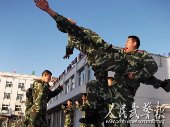 北京武警组织防爆特战分队探索创新处突战法