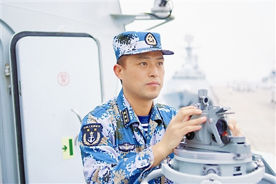 中国海军最新型战舰首任舰长曝光（图）