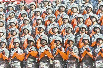 新疆军区某师广泛开展歌咏活动 鼓舞士气(图)