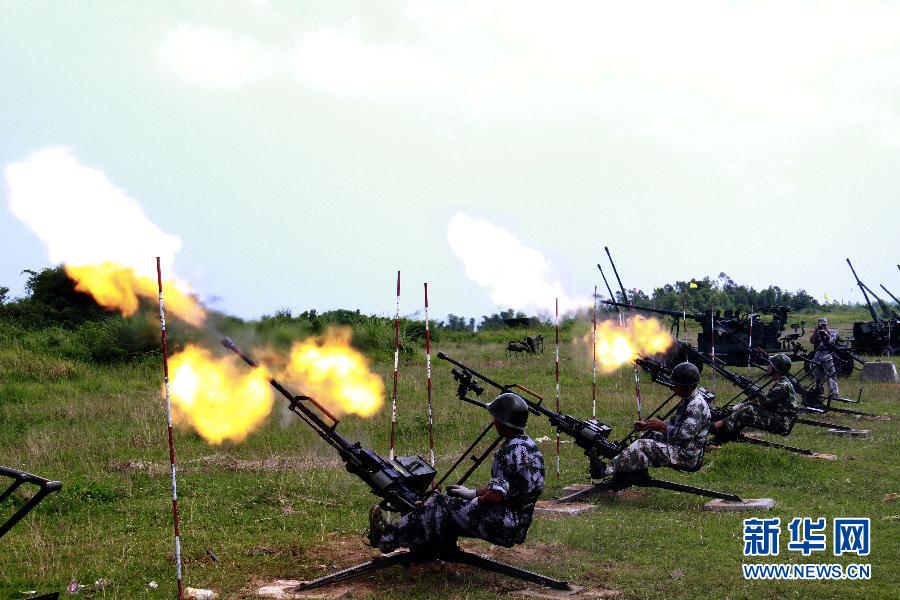 广州军区防空演习:坐式高射机枪霸气开火