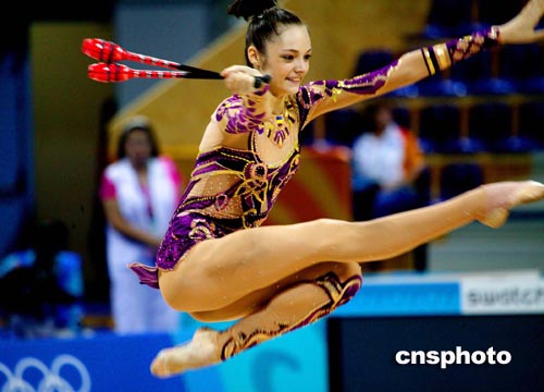 俄罗斯艺术体操个人全能选手赛前排练