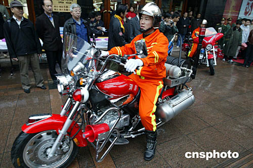 图:北京新配备消防摩托车