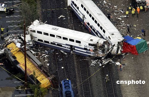 洛杉矶列车相撞十一人死 尚未发现有华裔伤员