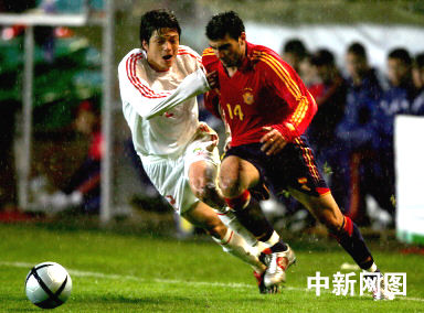 胡兆军错失单刀 友谊赛中国队0:3负西班牙队