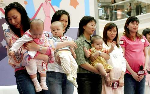香港女律师建议男士应有产假 协助太太照顾婴