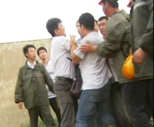 大连福佳大化员工围殴记者五人被拘
