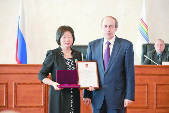 黑龙江女子在俄打拼十余年 获普京签发友谊勋章