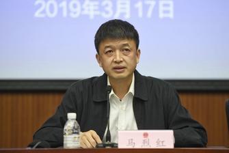 成都温江区教育局局长黄晓东等2人被停职检查